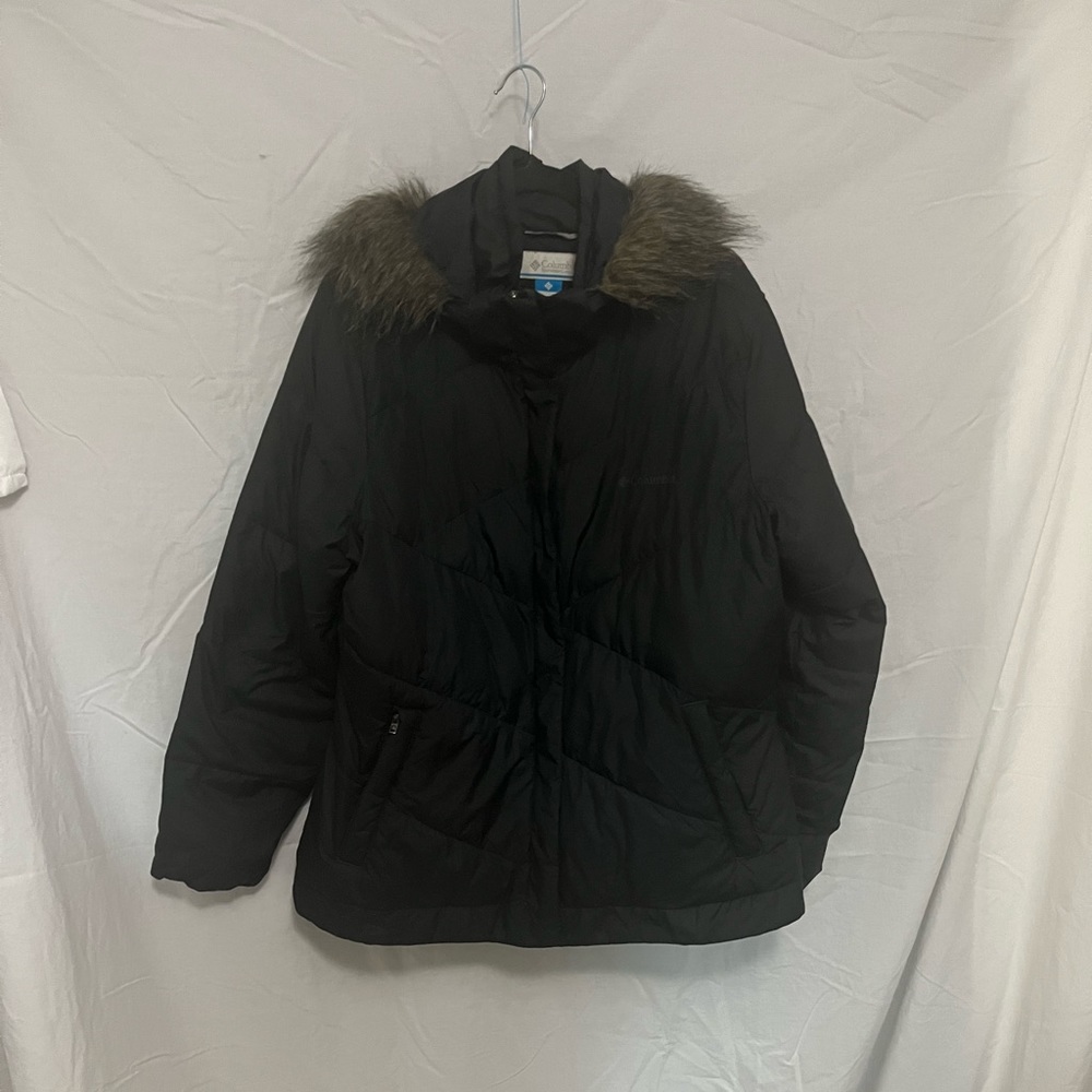 Columbia Puffer Snow Jacket in Black with Hood, Size 1X